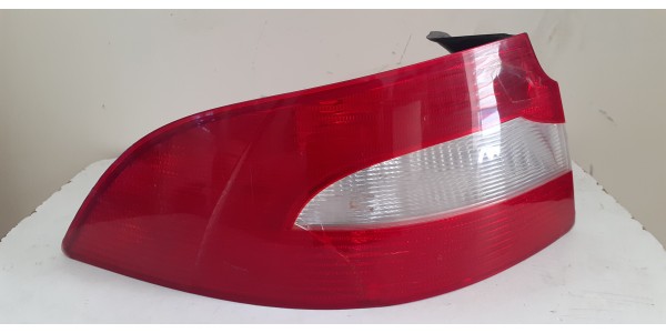 SKODA SUPERB 2 STOP LAMBASI SOL DIŞ (08/13) DUYSUZ